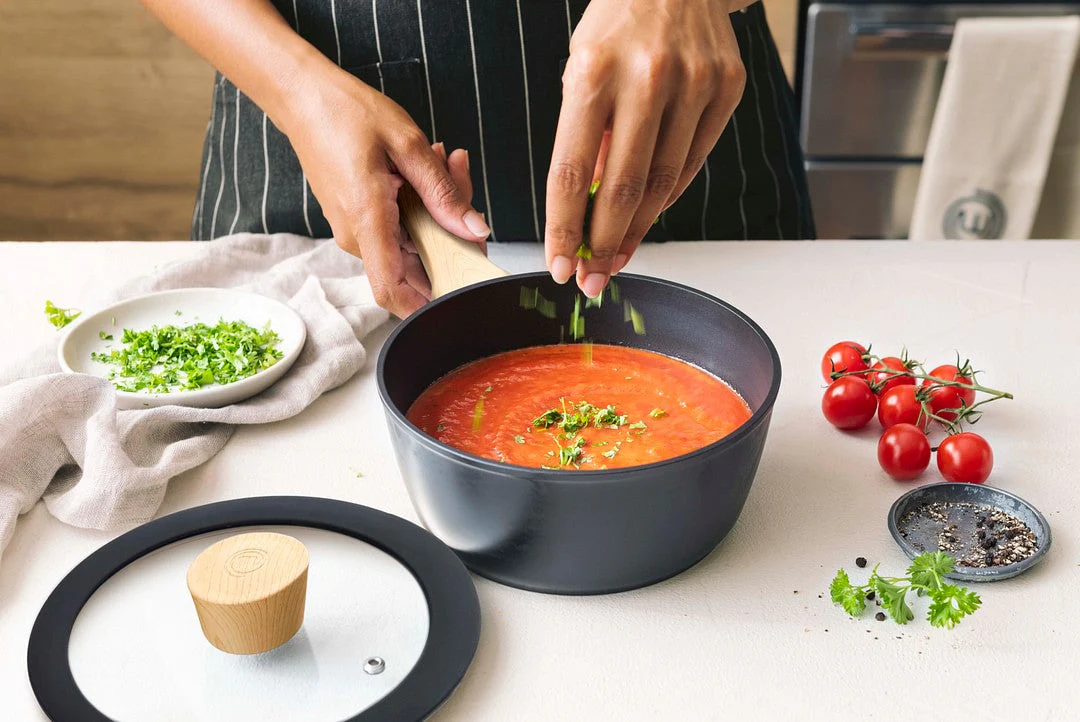 SAUCE PAN & LID 20CM - Image 4